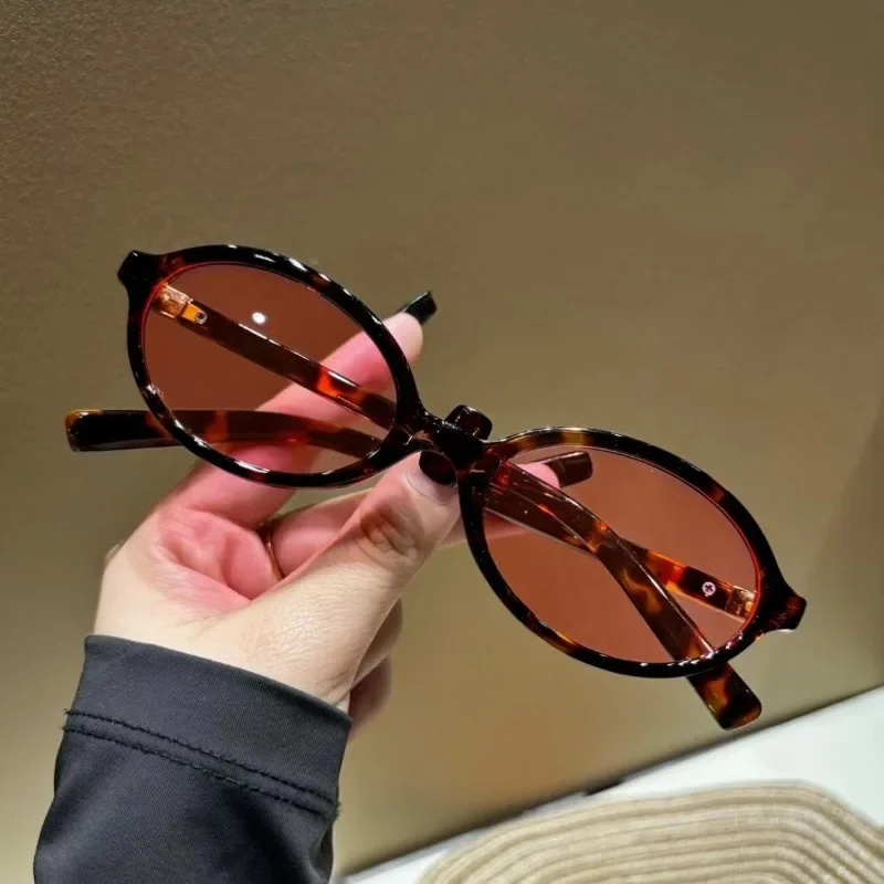 Women Fashion Glasses - Yeni Oval Şekilli Güneş Gözlüğü Klasik